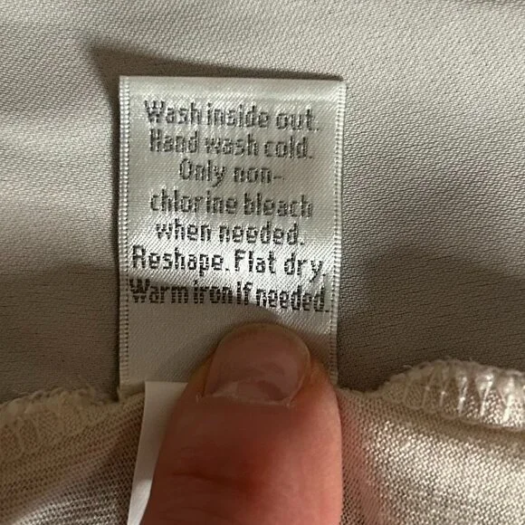 Beautiful cream and black lace shirt for everyday - Picture 9 of 9